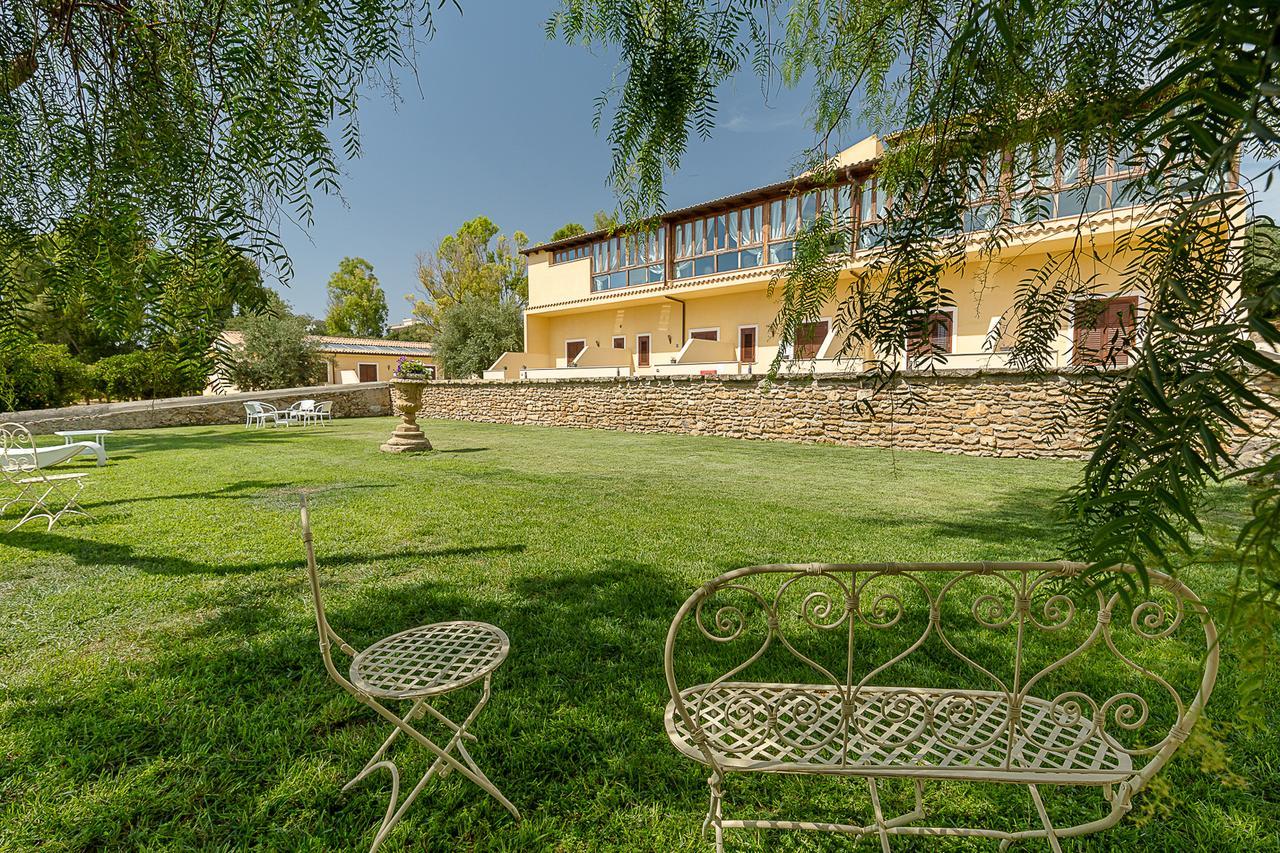 Hotel Villa Calandrino Sciacca Bagian luar foto